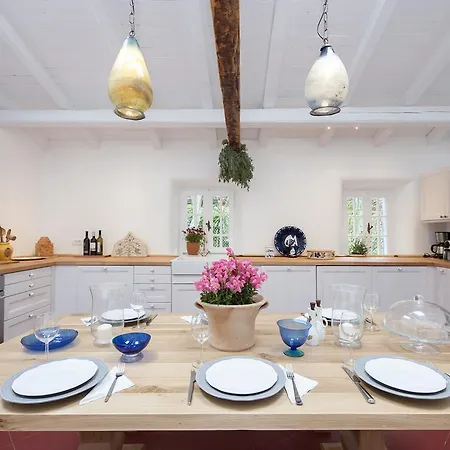 White Jasmine Kır Evi *